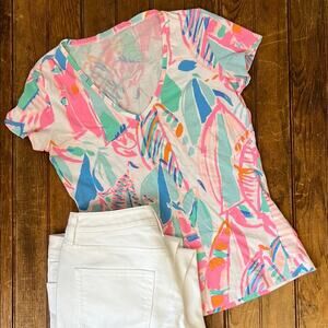 Lilly Pulitzer cap sleeve short sleeve T shirt, V neck like new size x small